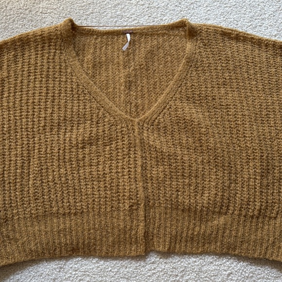 EUC free people moonbeam v-neck sweater - Picture 5 of 12